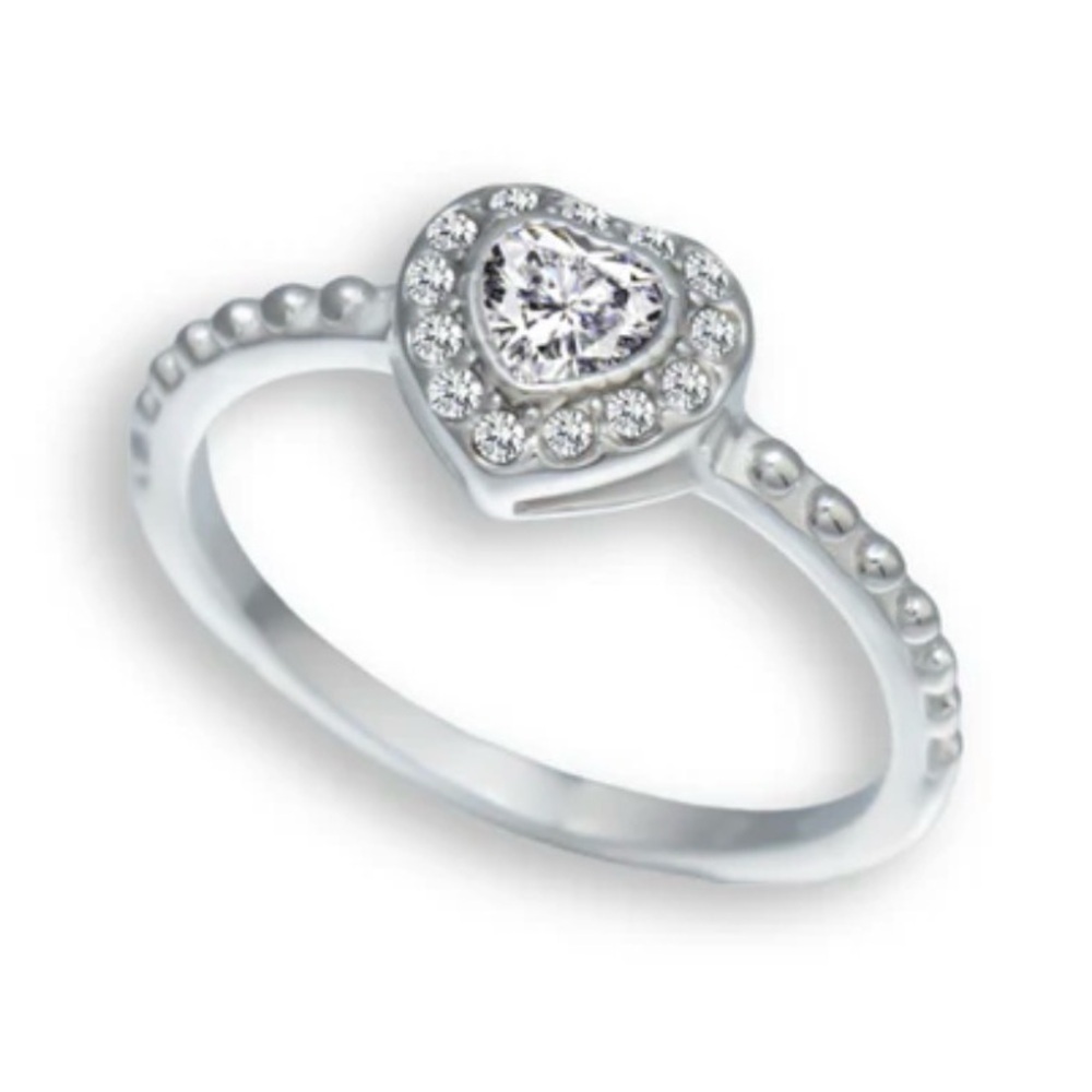 EVRY Jewels Size 7 Silver Heart Ring with Clear Stones